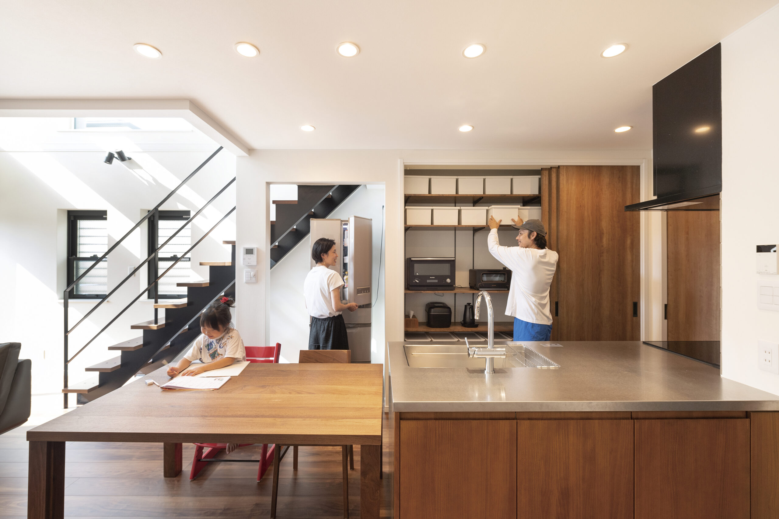 スッキリ収納できるパントリー