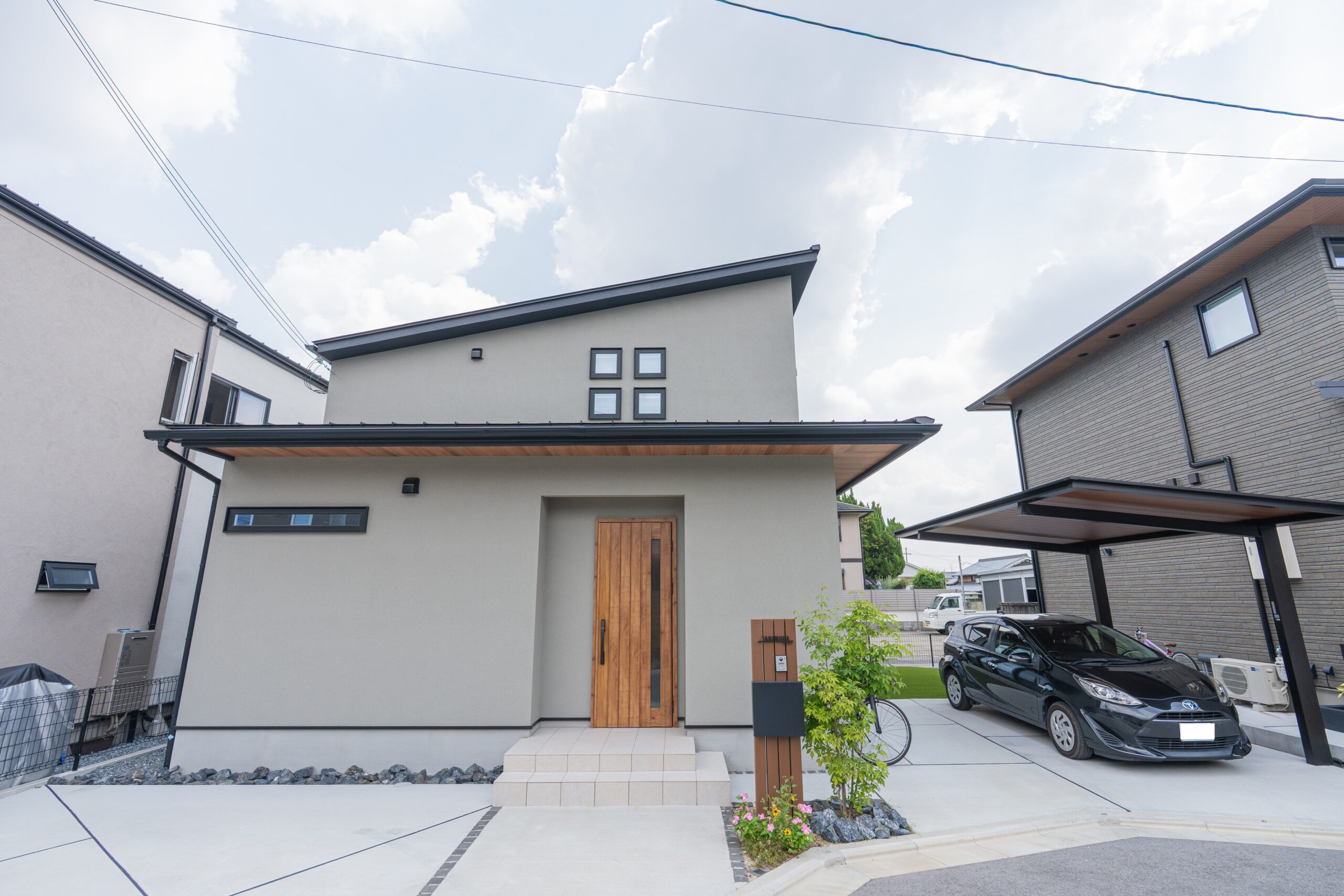 片流れ屋根のスタイリッシュな家