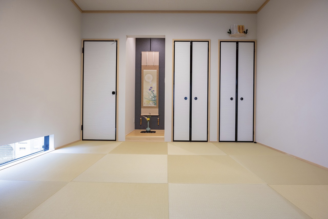 地窓のある和室