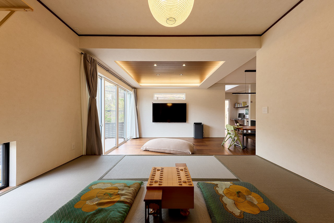 将棋ができる6帖の小上がりの和室