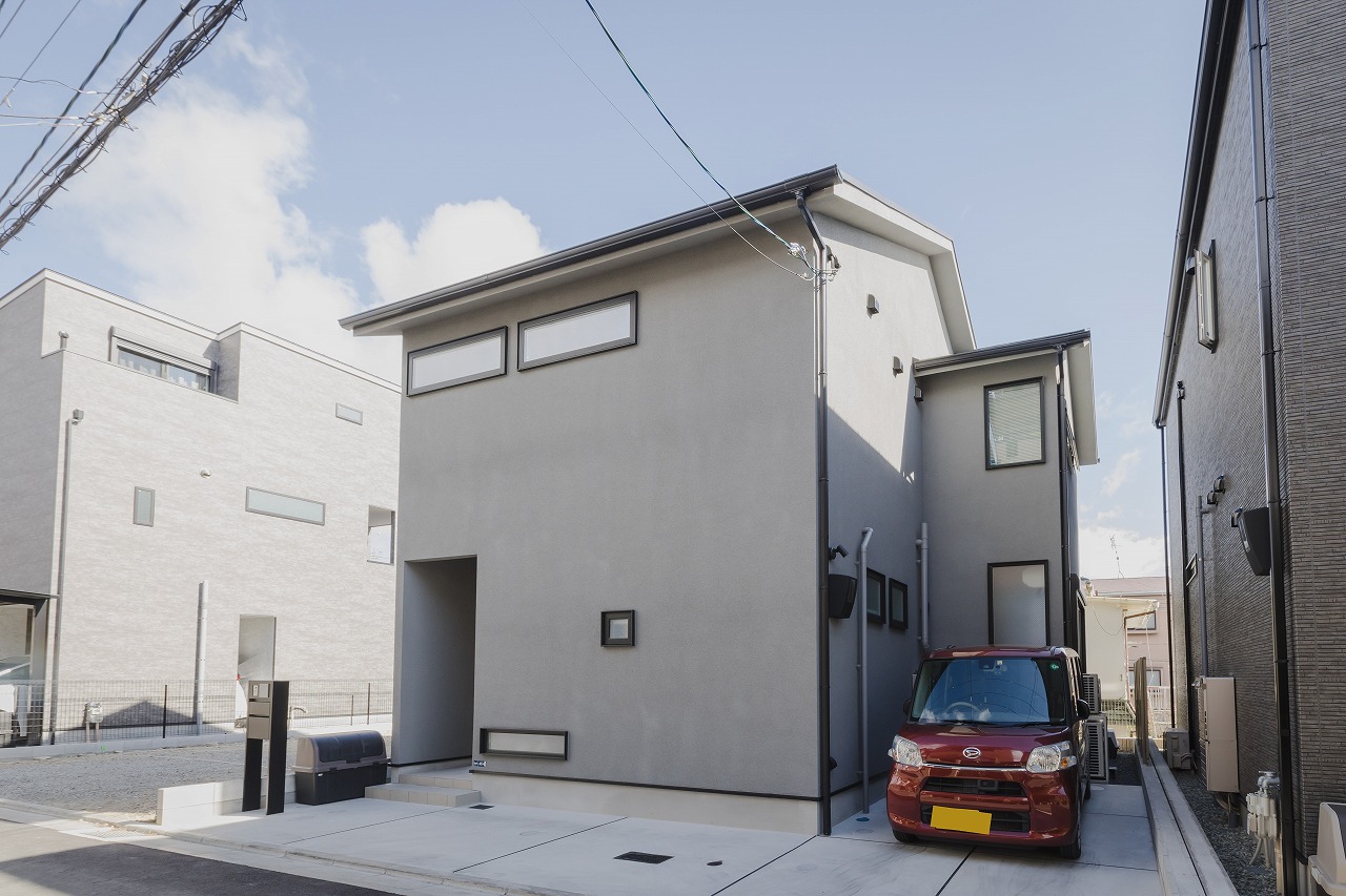 吹田市の注文住宅｜敷地面積30坪に駐車2台